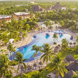 Üdülőközpont Bahia Principe Grand Coba, Akumal
